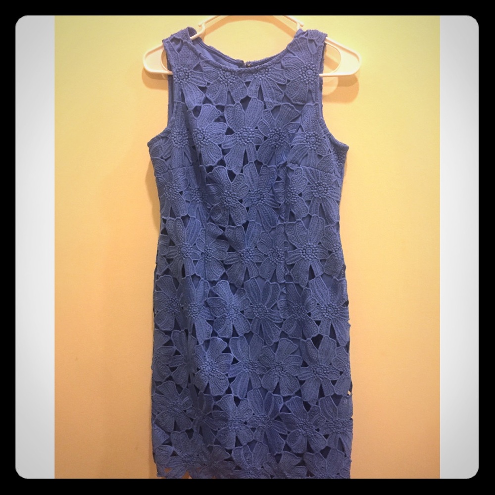 Ann Taylor sleeve-less dress